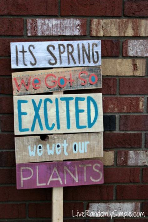 There are several cute ideas to help one create homemade garden signs. 52 DIY Pallet Signs & Ideas With Great Quotes • VeryHom