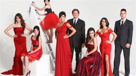While this year hasn't been as exciting as years past, we gotta give it. 1991-2019: The evolution of the ICONIC Kardashian Christmas card | Her.ie