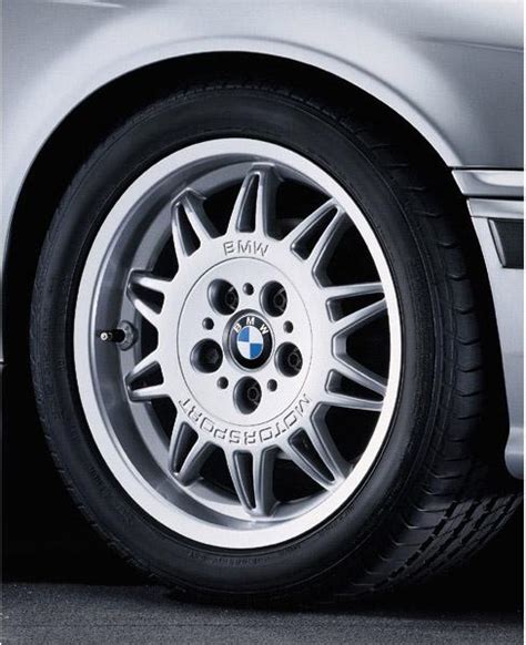 Налични употребявани комплекти, може да ги разгледате тук. BMW Style 22 Wheels - CarsAddiction.com