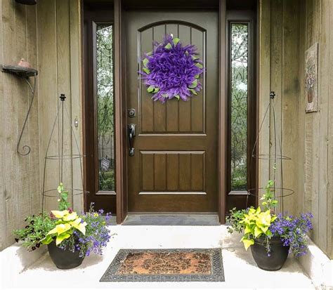 This trellis is an easy diy project. Flower Pot Trellis - Easy and Cheap To Make, Looks ...