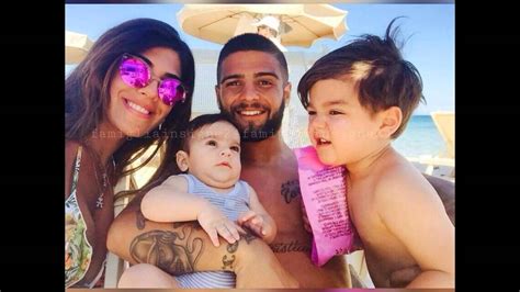 View 17 018 nsfw pictures and enjoy wife with the endless random gallery on scrolller.com. Lorenzo Insigne and his wife and children - YouTube