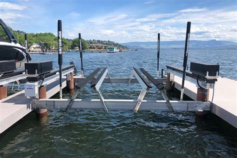 What Are The Advantages Of A Boat Lift Lakefront Living