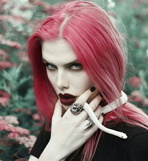 Dark Beauty Gothic Beauty Gothic Hairstyles Alt Girls Gothabilly Fantasy Hair Dark Gothic