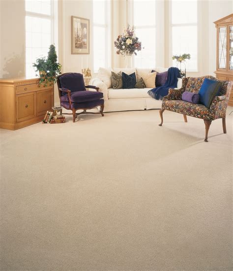 Lovely lounge ... with pristine beige carpets! | How to ...