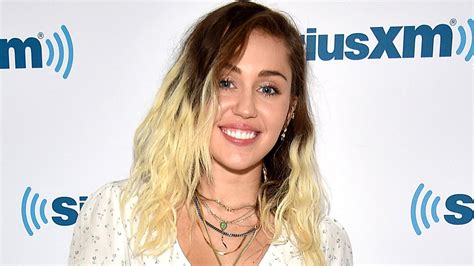 Miley Cyrus Slams Fans Who Said She Looked Pregnant