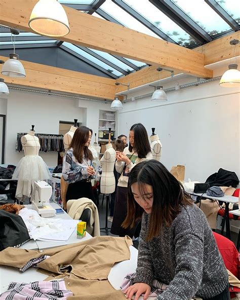 10 Métiers De La Mode Et Du Textile Qui Recrutent Isal Paris