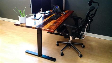 With the diy standing desk, you can attach any desk top you like while enjoying all the benefits of an electric standing desk from autonomous. DIY standing desk for office - A completed guide ...