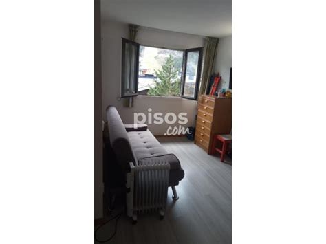 El piso recientemente reformado consta. Piso en alquiler en El Tarter en El Tarter por 850 €/mes