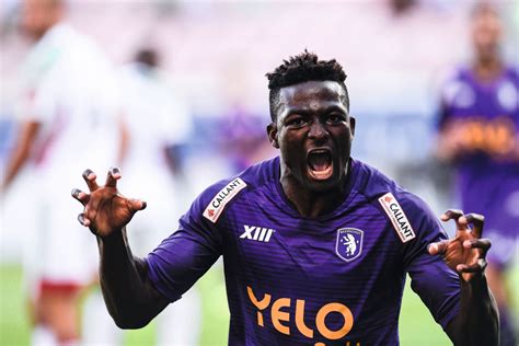 Jun 07, 2021 · beerschot va kwam afgelopen seizoen niet in de gevarenzone terecht. Marius Noubissi, de krachtpatser die Beerschot door zware ...