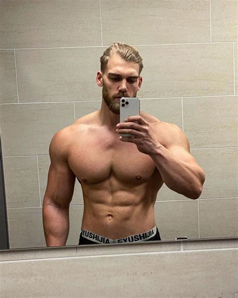 Hot Russian Blond Men Fit Muscular Shirtless Bearded Hunk Selfie