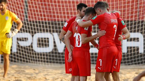 Die mannschaft gewann am montagabend in bukarest das achtelfinalspiel gegen weltmeister frankreich mit 5:4 im. Schweizerischer Fussballverband - Beach Soccer: Die ...