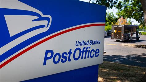 Eugene US post office robbery: $50 reward for information