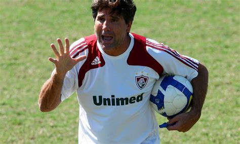 Na entrevista coletiva após a partida o hoje ele volta à equipe marca um gol e nos ajuda muito. Renato Gaúcho é o novo técnico do Fluminense - Jornal O Globo