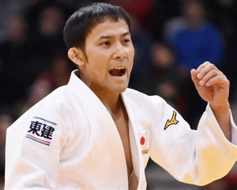 Jun 24, 2021 · 柔道の東京五輪男子60キロ級代表の高藤直寿（パーク24）が24日、オンラインで取材に応じ、2大会連続出場で目指す悲願の頂点へ「泥くさくてもいいので必ず金メダルを取り、表彰台で君が代を流したい」と強い決意を示した。 高藤直寿は嫁も柔道家で子供は？髪の毛やライバルや似てる ...