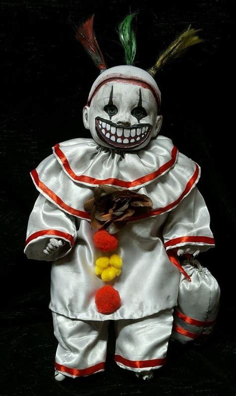 Creepy Clown Doll Horror Decor Scary Clown Figurine Red Balloon