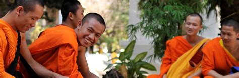 Daily vlog | how to become a buddhist monk in thailand? Volunteer with Monks Chiang Mai Volunteering Groups ...