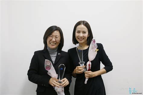 이 영화의 내용이 전 세계가 공감을 했구나.' 그것 자체로 이미 충분히 만족을 했었거든요. '기생충' 조여정, '2019 대한민국 한류 대상' 영화배우 부분 ...