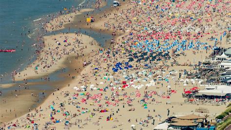 Посмотреть все 1 378 фото. Met label 'Amsterdam Beach' kwam de gekte in Zandvoort ...