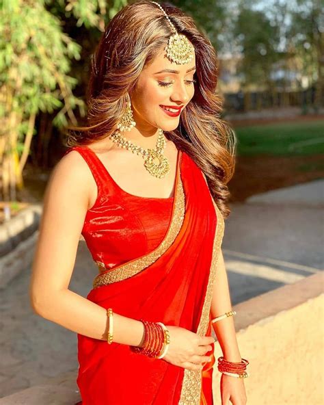 Gorgeous Hiba Nawab In Red Fancy Saree Hibanawab Fancy Sarees Stylish Sarees Saree Look