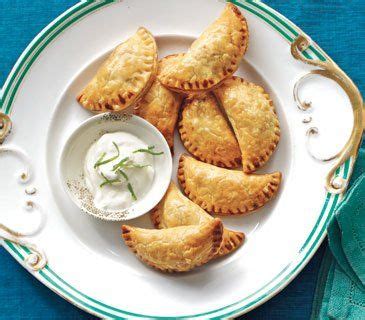 Empanada dipping sauce sour cream. Spiced Beef Empanadas With Lime Sour Cream | Recipe ...