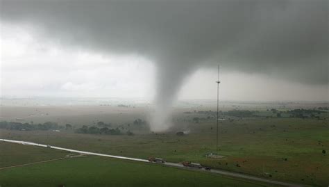 Drone Follows Oklahoma Tornado Captures Incredible Footage Kutv