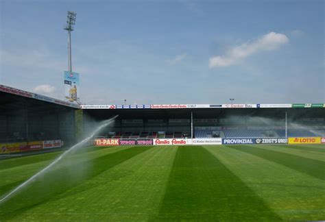Das stadion befindet sich im kieler norden bereits seit 1911 trägt holstein kiel an diesem ort seine heimspiele aus. Kiel | Holstein Stadion - Rumpf - Garten- und Landschaftsbau