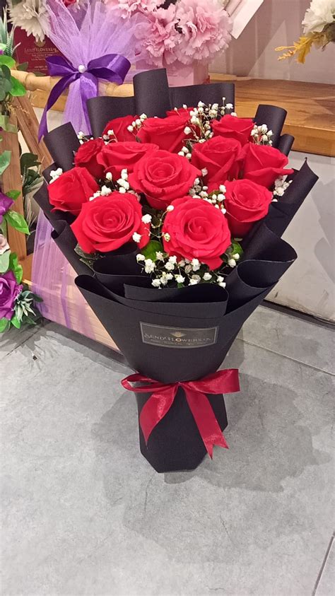 One Dozen Of Red Roses Best Online Flowers Sendflowerspk