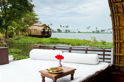 Luxury Houseboats In Kerala ⋆ Greaves India