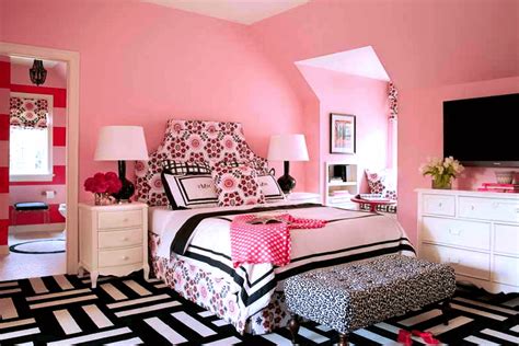 Are you a romantic in need of some bedroom décor inspiration? 12 Romantic Master Bedroom Décor Ideas for Small Space ...