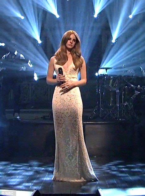 Help Anyone Know The Designer Of Lana Del Reys Dress From Her Snl Performance Long Dress