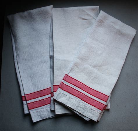 Vintage Linen Tea Towels 3