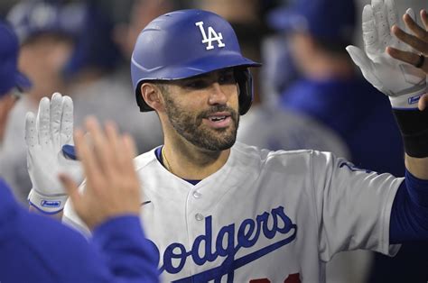Dodgers Injury Update J D Martinez To Miss Game But Feeling Better