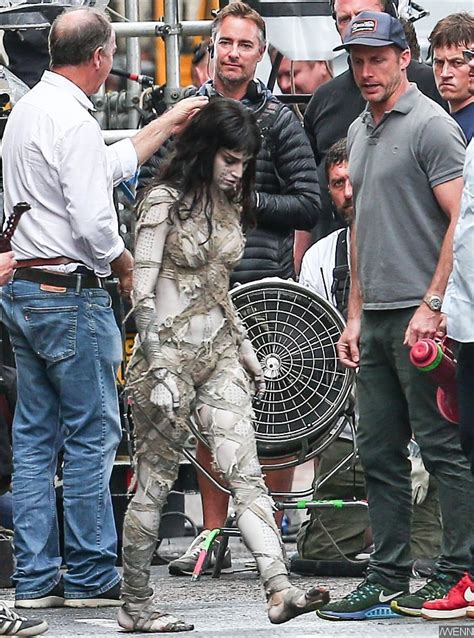 First Look At Sofia Boutella As The Mummy On Movie Set