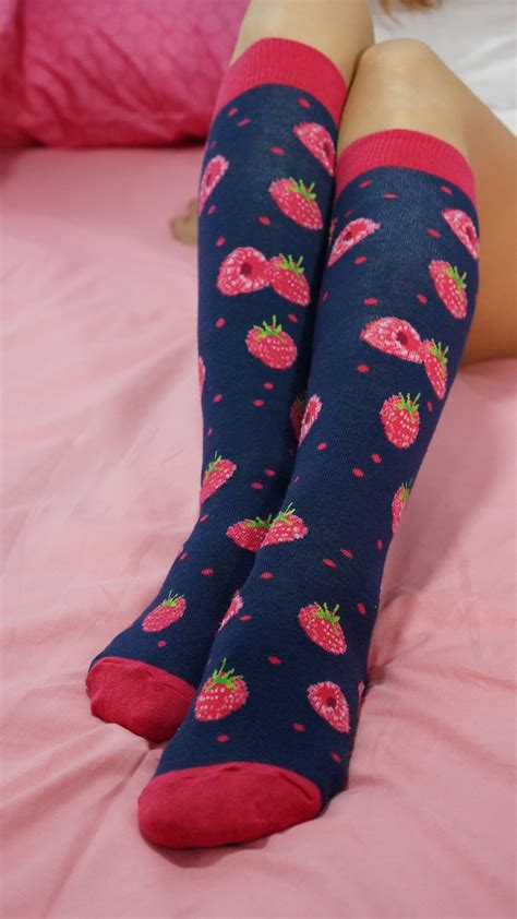 Womens Raspberry Knee High Socks Socks N Socks