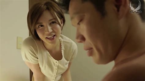 Film yang diproduksi pada tahun 2014 ini menceritakan perselingkuhan antara perwira tentara dengan istri bawahannya. Hot Semi Oo1 Film Semi Korean Terbaru 2019