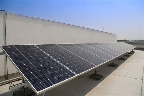 Is Your Commercial Roof Suitable For Rooftop Solar Panels