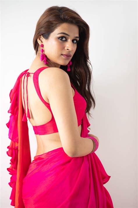 Shraddha Das In Pink Saree South Indian Actress Hot Sex Picture