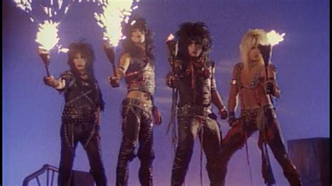 Mötley Crüe - Looks That Kill (Official Music Video) - YouTube