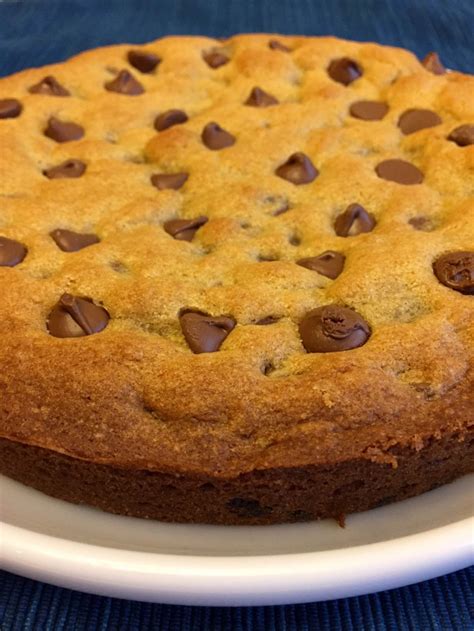 Jan 26, 2021 · this easy chocolate chip cake is super moist and flavorful, and the best part is that it all starts with a cake mix! How To Make Chocolate Chip Cookie Cake - Best Recipe Ever ...