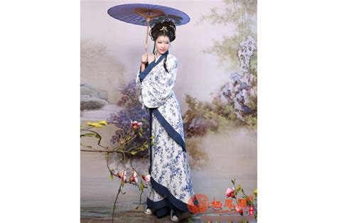 hanfu,-traditional-chinese-clothing,-woman-12-chinatown-shop