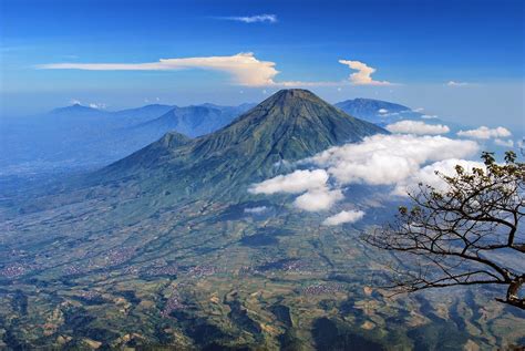 Inilah gunung tertinggi di dunia. GUNUNG-GUNUNG TERTINGGI DI DUNIA