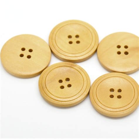 500pcs Natural Round Wood Buttons 30mm1 18 4 Holes Wooden Ornaments