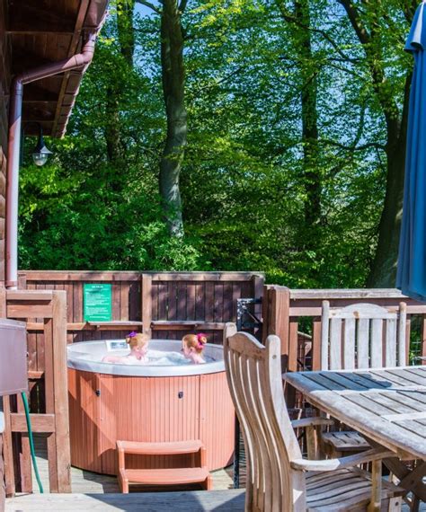 6 Best Lodges With Hot Tubs Fife 2023 Best Lodges With Hot Tubs