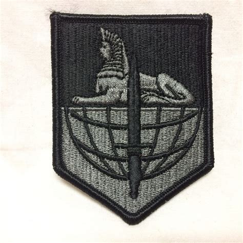 Military Patch Badge Army 902nd Intelligence Group Acu Hook Loop Back