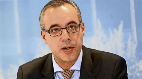 Jetzt stellt eine junge frau die alten. Bernhard Lasotta - aktuelle Themen, Nachrichten & Bilder ...
