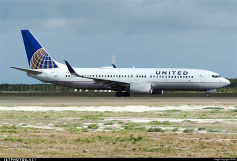N73259 Boeing 737 824 United Airlines Nito Jetphotos