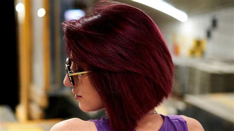 Inspirasi Warna Rambut Pendek Wanita Yang Bikin Tampilan Kece Orami