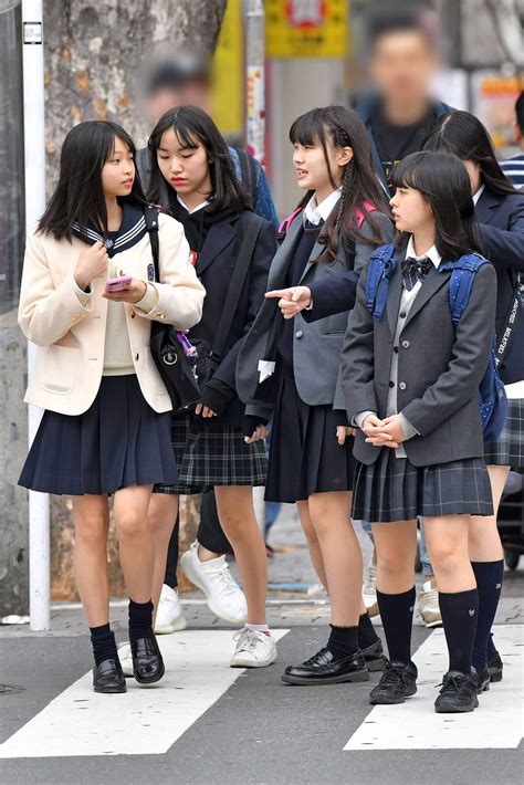 【画像】通学中の女子高生を捉えた神業街撮り写真がこちら Jkちゃんねる女子高生画像サイト
