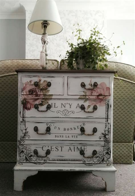 Hand Painted Chest Of Drawers In 2020 Chest Of Drawers Decor Painted