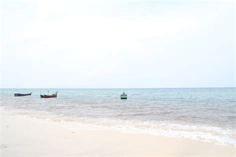 The Amazing Sabang Part Ii Pantai Iboih Goa Sarang Pantai Pasir